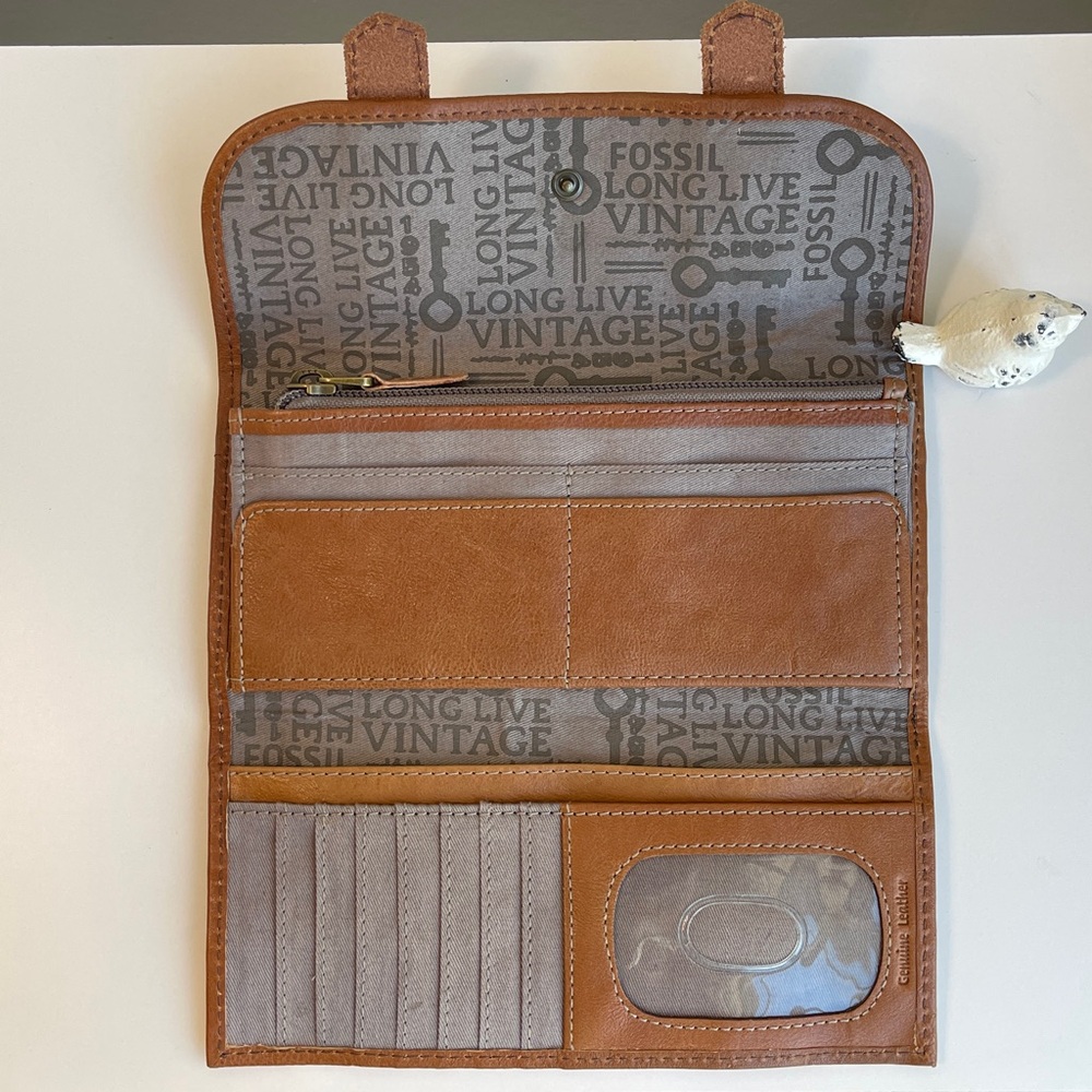 Fossil Long Live Vintage Genuine Leather Wallet - Picture 8 of 15